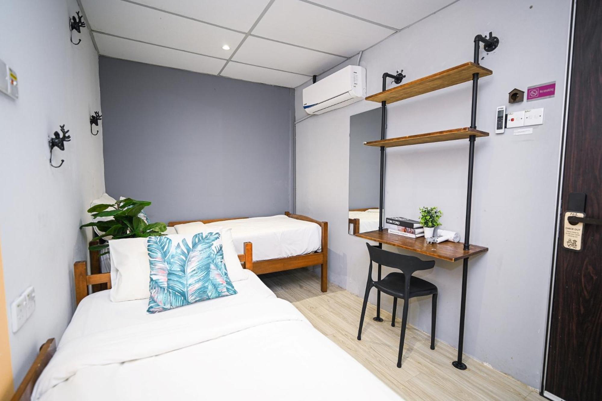 Swing & Pillows @ Beach Street George Town Bagian luar foto