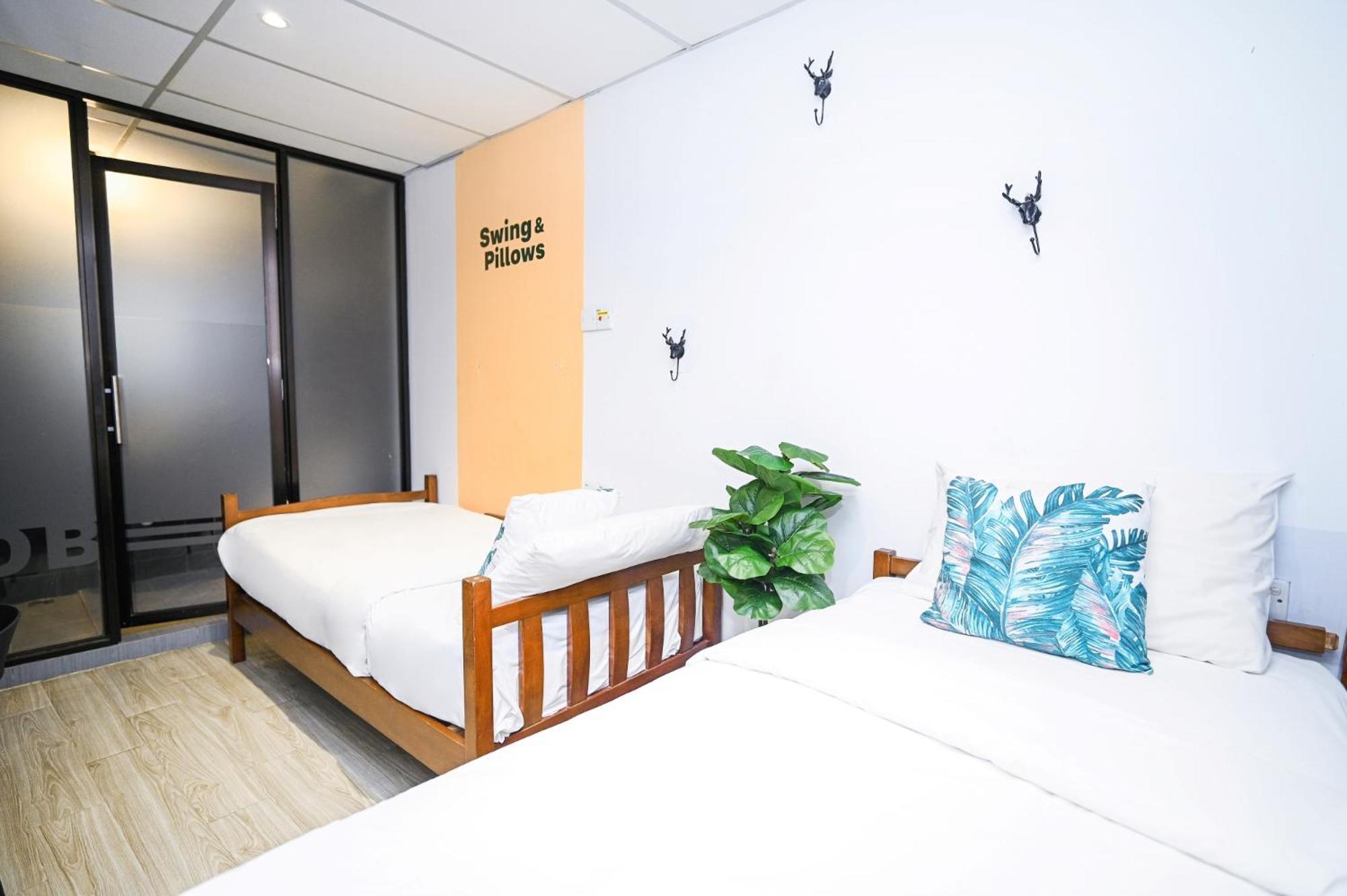 Swing & Pillows @ Beach Street George Town Bagian luar foto